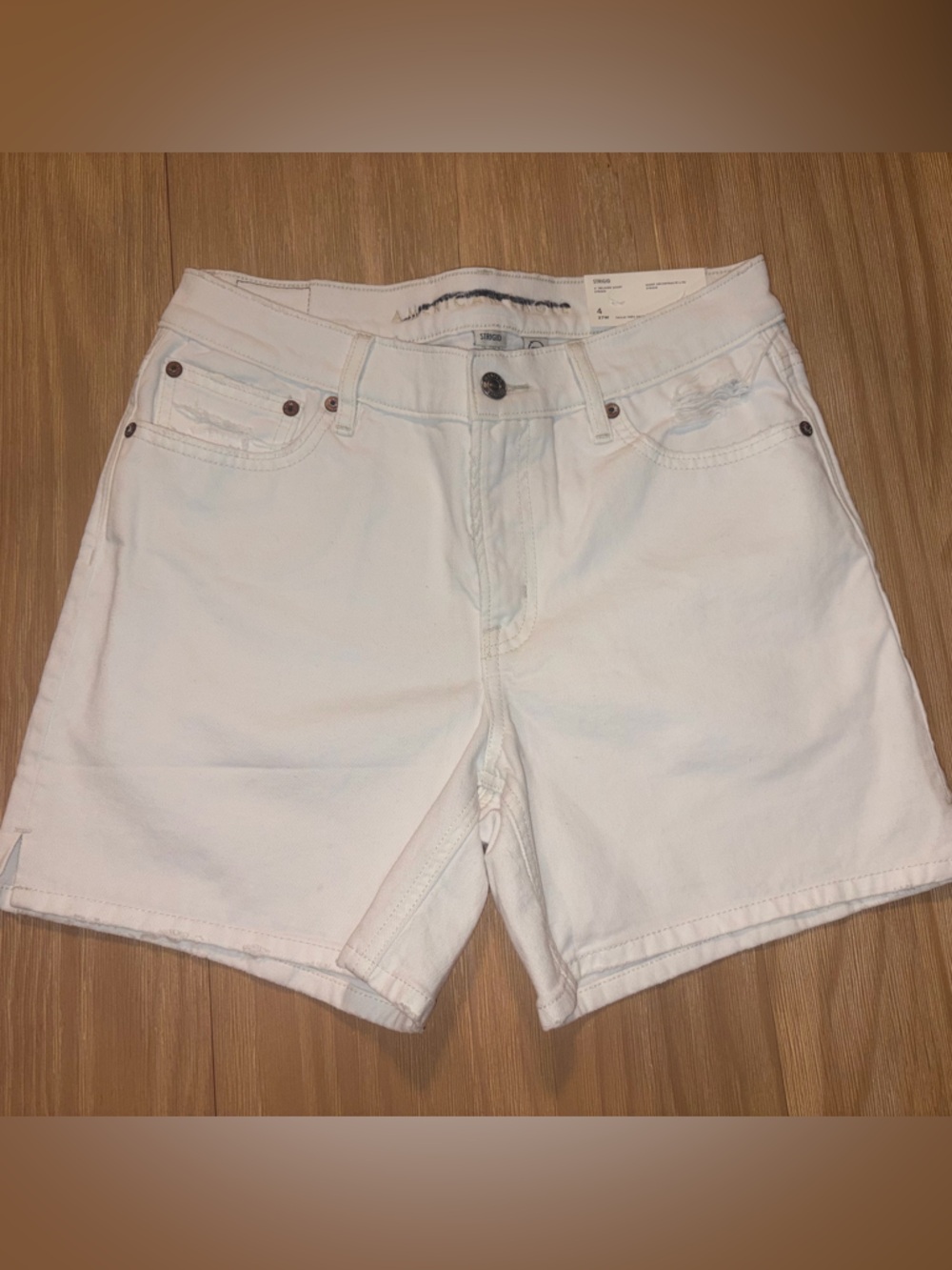 American Eagle 6” Relaxed Shorts – Size 4 (27W)